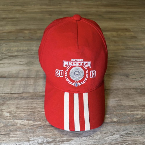 Adidas Bayern Munich baseball cap used, red with white stripes