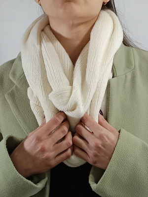 Primark Atmosphere ecru infinity scarf like new