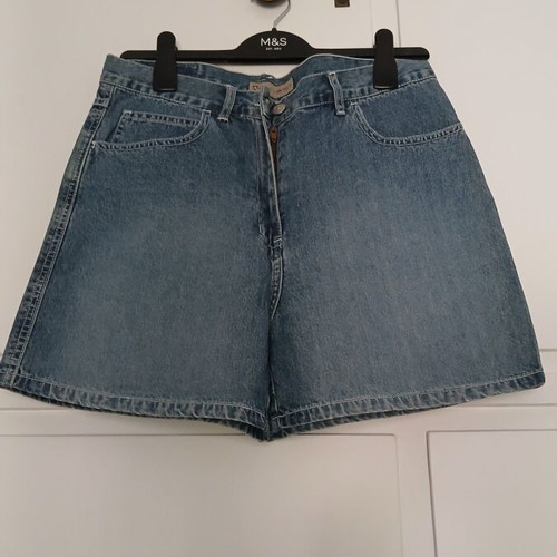 Cobb women's denim shorts like new, size M, 100% cotton