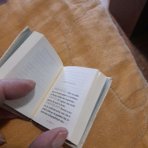 Mini books like new, pack of 3