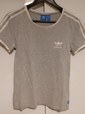 Adidas Originals women's t-shirt grey like new, size M