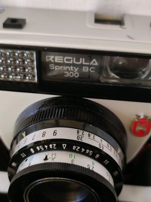 Regula Sprinty BC 300 analog camera used with Hanimex X333 flash