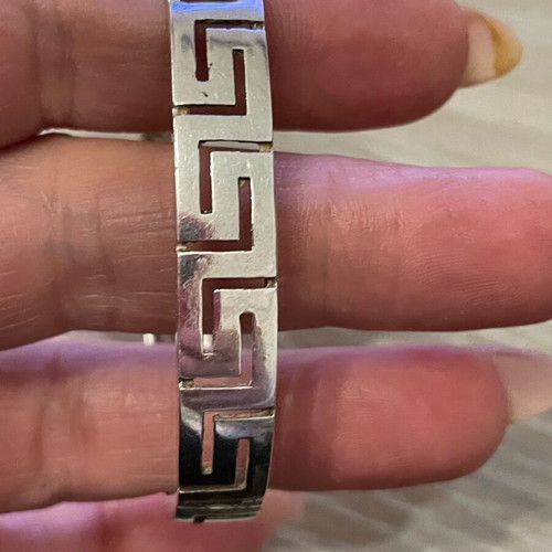 Silver 925 bracelet used with meander design