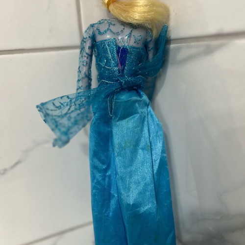 Elsa doll like new