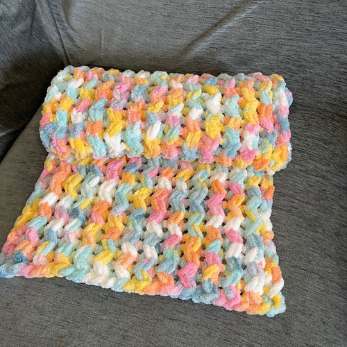 Handmade baby blanket from Alize Puffy yarn, new