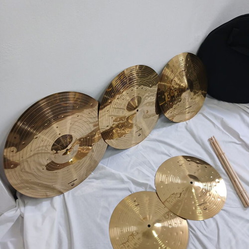 Turkey cymbal set B08, new, 5 pieces with drumsticks