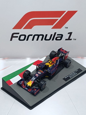 Red Bull Racing RB12 Max Verstappen 2016 Spanish GP 1:43 diecast σαν καινούργιο