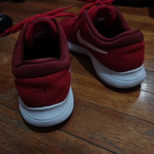 Nike Revolution 4 GS red athletic shoes size 40