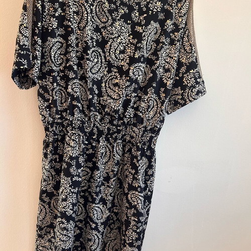 Everyday dress like new, medium size, black with gold details