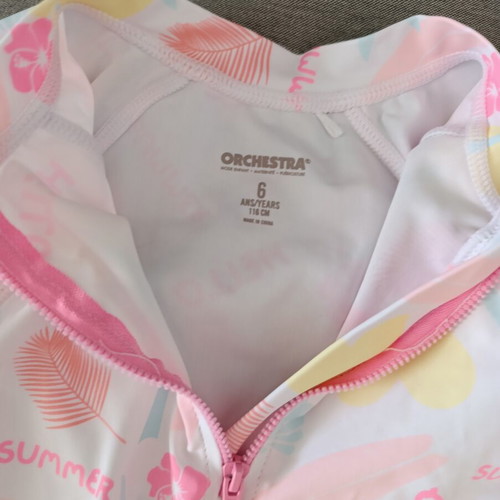 Orchestra girls' swimsuit with sleeve size 6 years 116 cm like new