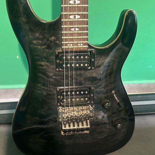 Dean Vendetta 4F Black Quilt guitar like new (2010)