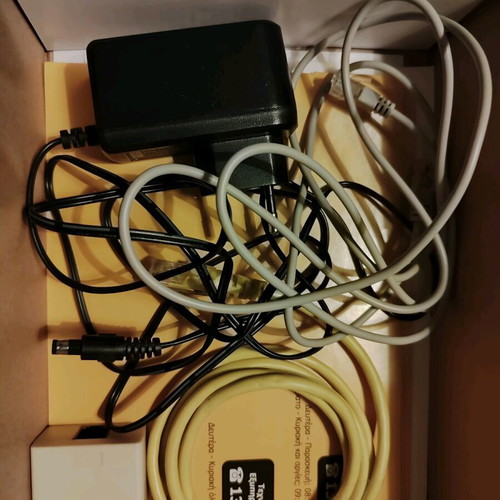 Cyta router used with cables and manual