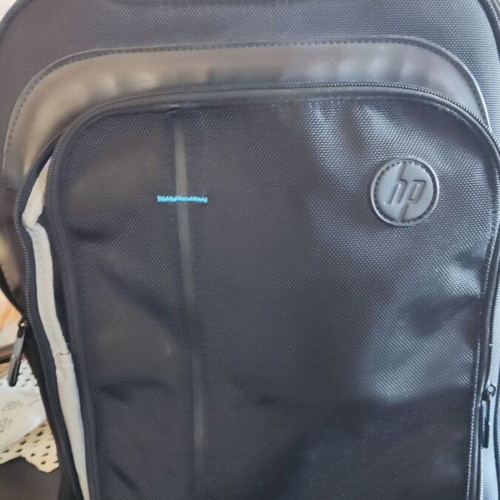 HP Pavilion Gaming 15 Laptop like new, AMD Ryzen 7, GTX 1650, 1TB SSD