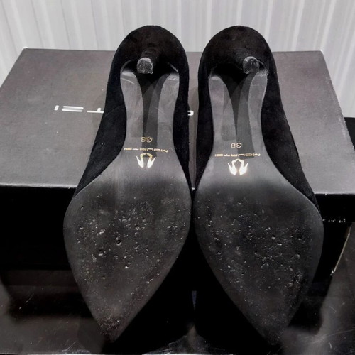 Mourtzi suede black pumps size 38 like new