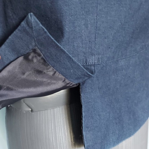 In Linea women's fitted denim blazer