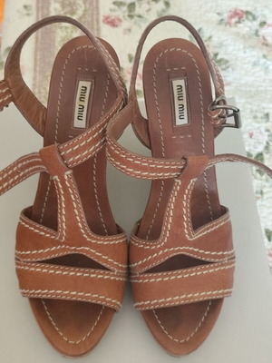 Miu Miu platform sandals like new, wooden heel, size 40, brown