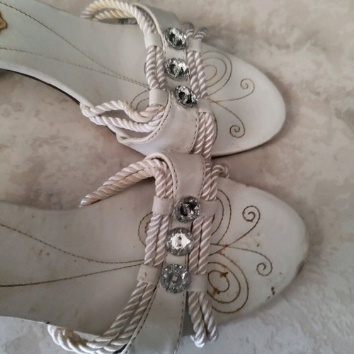 Romina white pumps used size 38