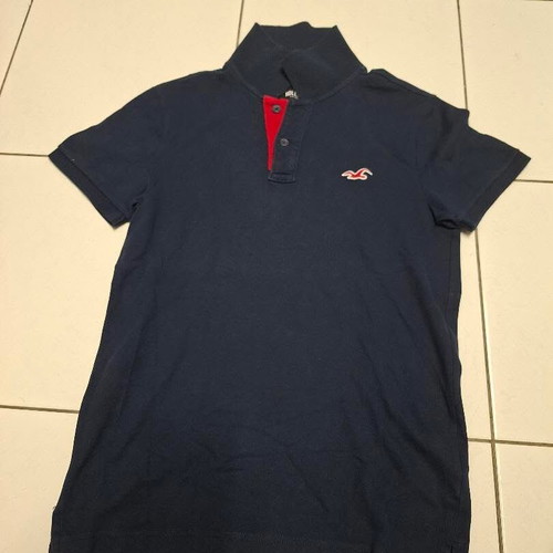Hollister black polo t-shirt like new, XS size