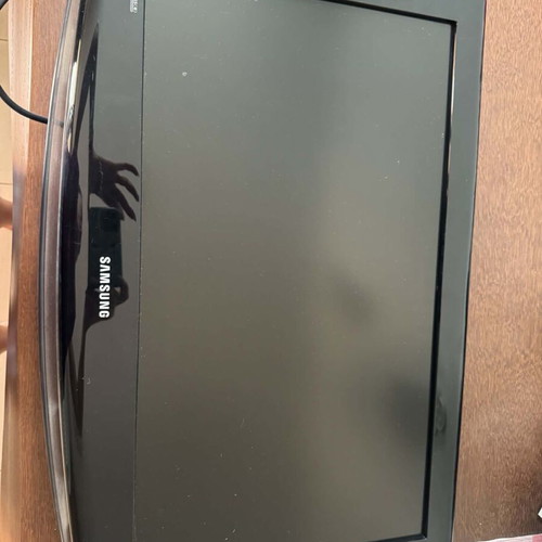 Samsung LE26R86BD TV 26 inch HD Ready LCD with decoder like new