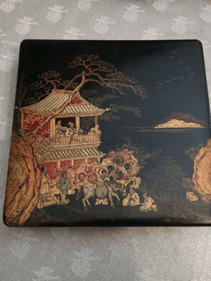 Κουτί 1900 μεταχειρισμένο, διαστάσεις 19x19