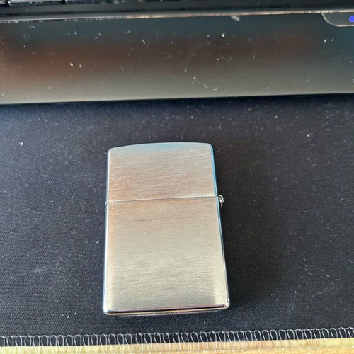 Zippo lighter like new