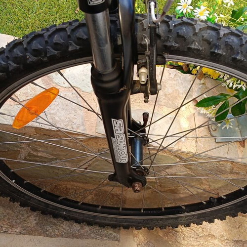 Mountain bike unisex like new, black, with suspension and gears