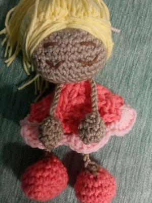 Ръчно изработена кукла amigurumi уникално творение 16 см