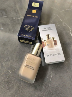 Estée Lauder Double Wear Stay-in-Place Makeup 1N2 Ecru new