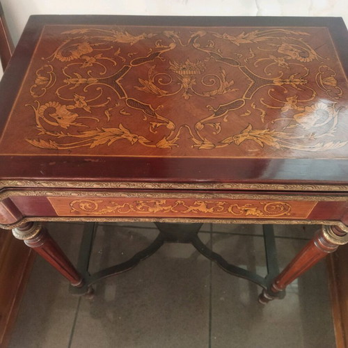 Antique table like new, dimensions 0.80x0.63 m