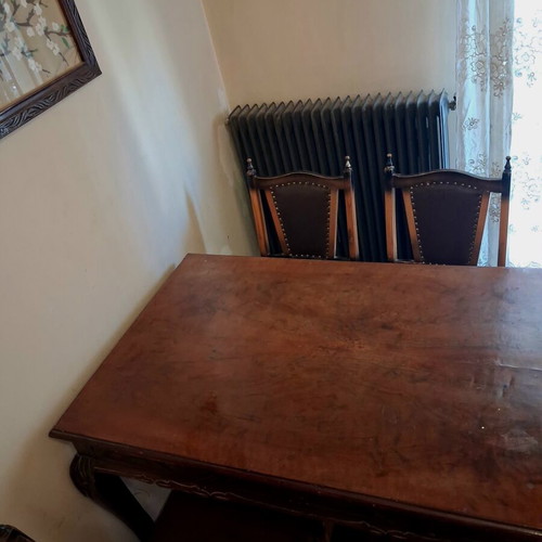 Dining table used