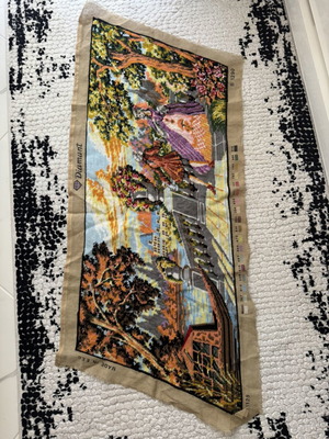 Vintage embroidery decoration 60x125 like new