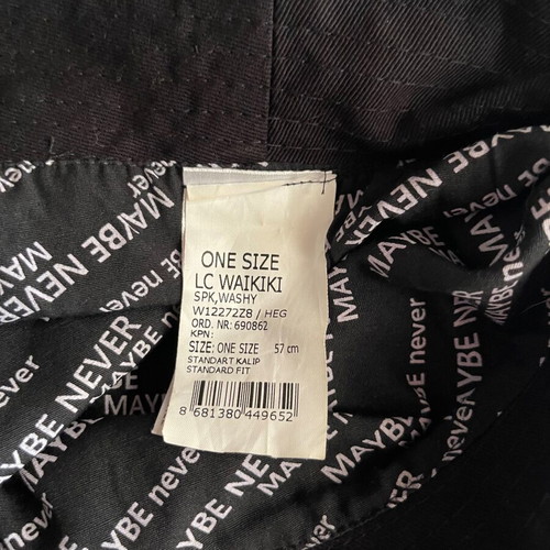 Bucket hat LC Waikiki like new, black