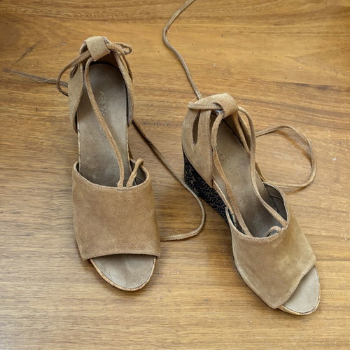 Aerosoles brown suede leather sandals like new, size 41