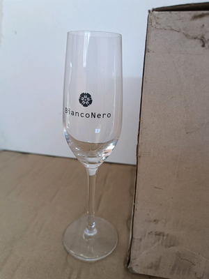 Ποτήρια αφρώδη οίνου καινούργια, σετ 5 τεμαχίων