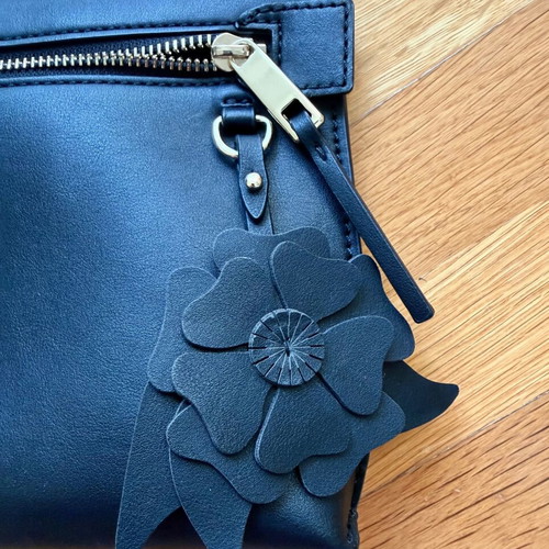 Nine West black clutch bag like new with pouch