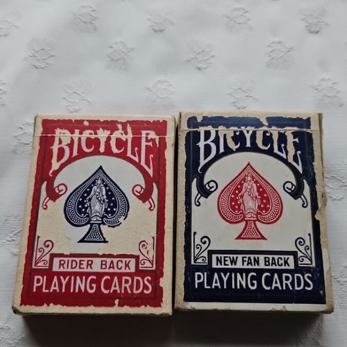 Bicycle playing cards used with Rider Back and New Fan Back designs
