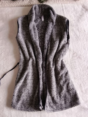 Γυναικείο αμάνικο γιλέκο fleece σε γκρι μελανζέ, μέγεθος M