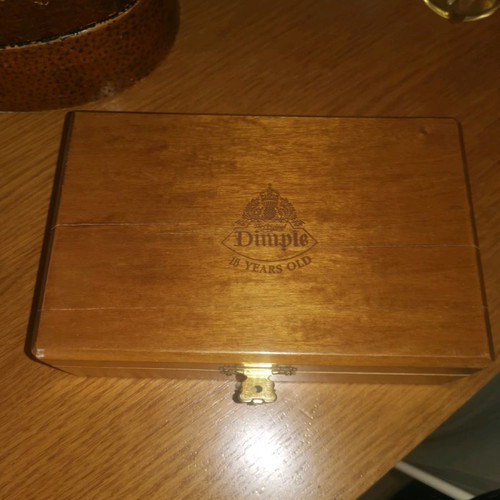 Dimple collectible box used in excellent condition