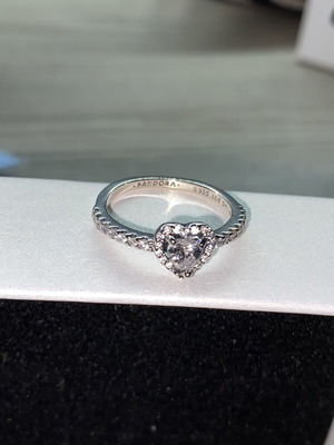 Pandora Heart Ring size 7 like new, silver