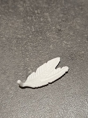 Playmobil white hat or clothing feather