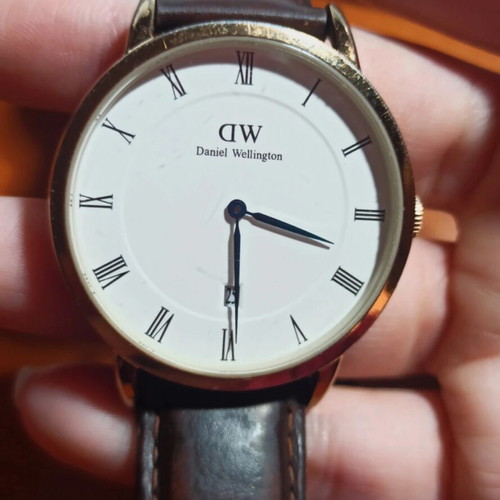 Daniel Wellington Dapper Bristol women's watch 34mm used with brown leather strap