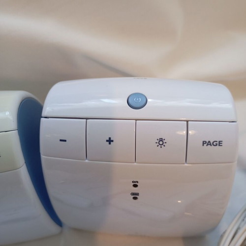 Philips Avent DECT SCD510 baby monitor used for parts or repair
