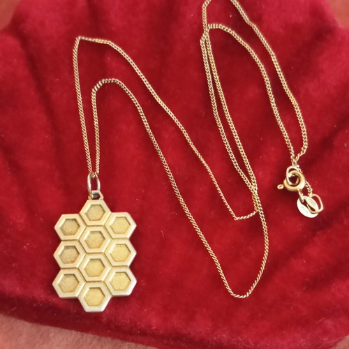 Zolotas silver pendant 925 gold plated like new with chain 925