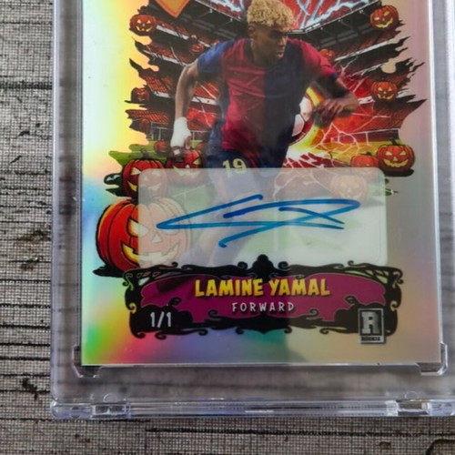Wild Card 1/1 Signed Lamine Yamal Rookie Card New
