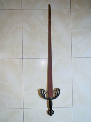 Decorative sword, 112 cm, rusty