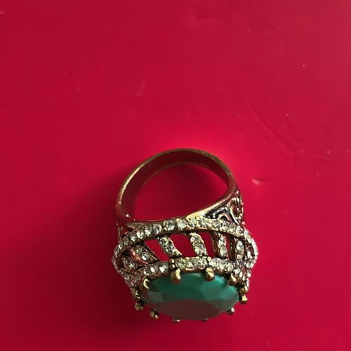 Ring large with green emerald stone and zirconia new