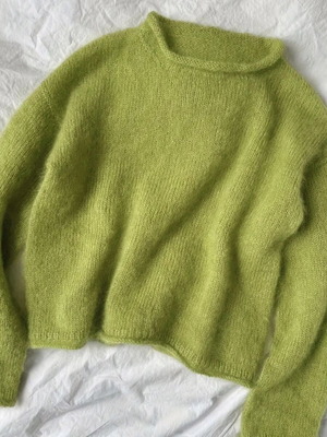 Green pullover new, unworn