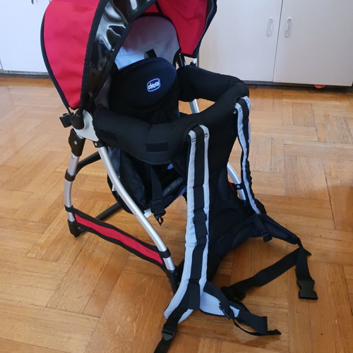 Chicco Caddy Backpack red like new with detachable canopy and pouches