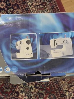 Lervia KH 4000 sewing machine with pedal, manual and box