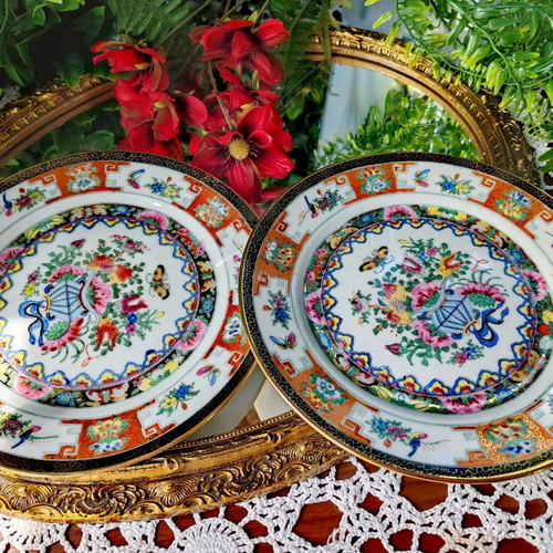 Famille Rose vintage Chinese porcelain plates, set of 2